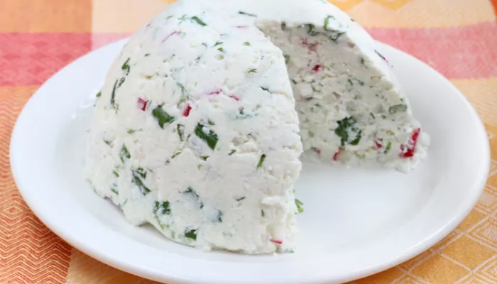 Experimente fazer um delicioso terrine de queijo com frutas secas