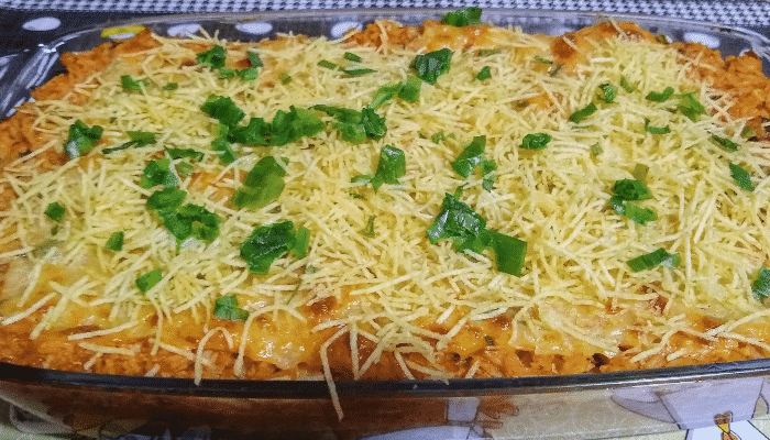 Arroz e feijão de forno com linguiça calabresa 