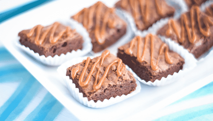 Descubra o segredo da receita delicioso brownie com caramelo salgado