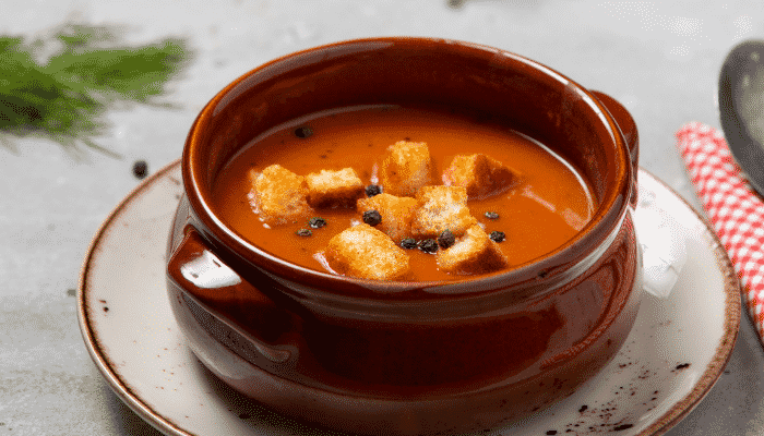 O segredo para fazer uma sopa de tomate fácil e saborosa