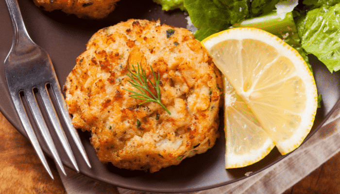 Receita fácil e barata de bolinho de peixe crocante