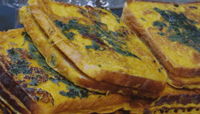 Surpreenda-se com a deliciosa receita de pãozinho de batata na frigideira