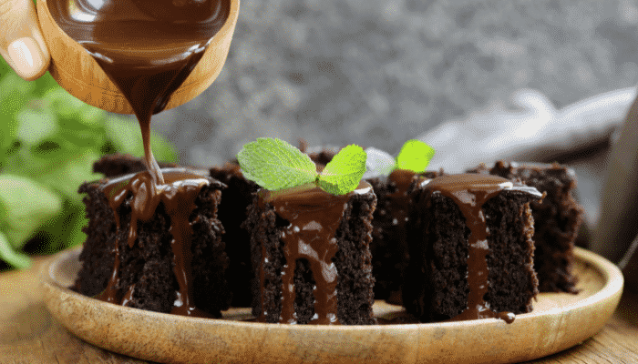 Surpreenda-se com delicioso bolo de chocolate com farinha de arroz fofinho