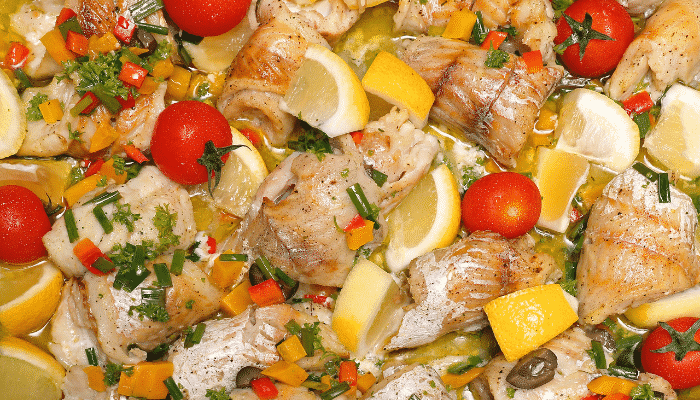 Surpreenda-se com uma deliciosa salada de bacalhau à portuguesa