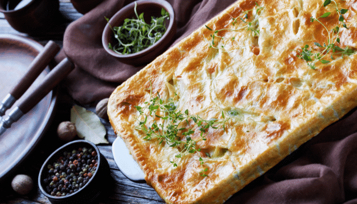 Surpreenda-se com uma deliciosa torta salgada de frango sem ovo